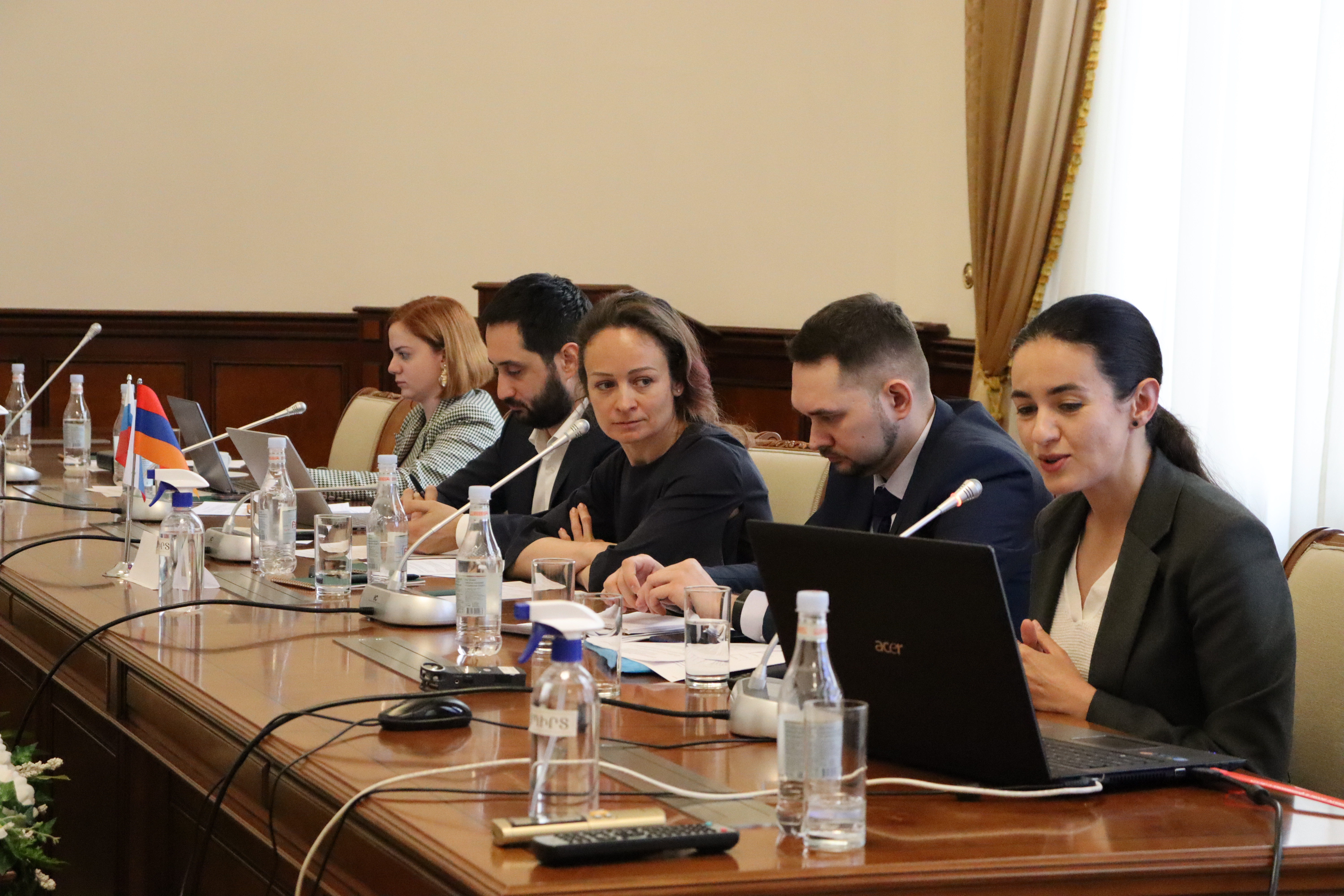 Эксперты НИФИ представили в Армении российский опыт в сфере программного 	